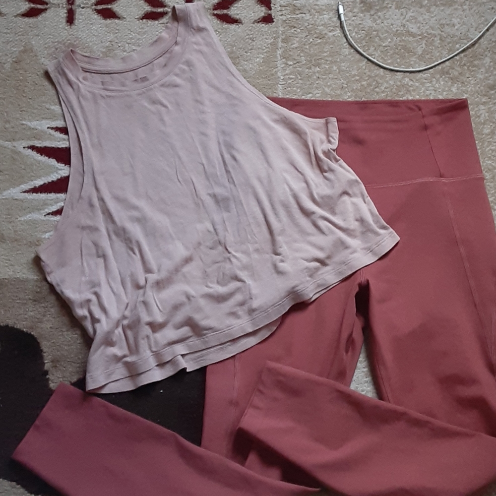 Workout top and leggings